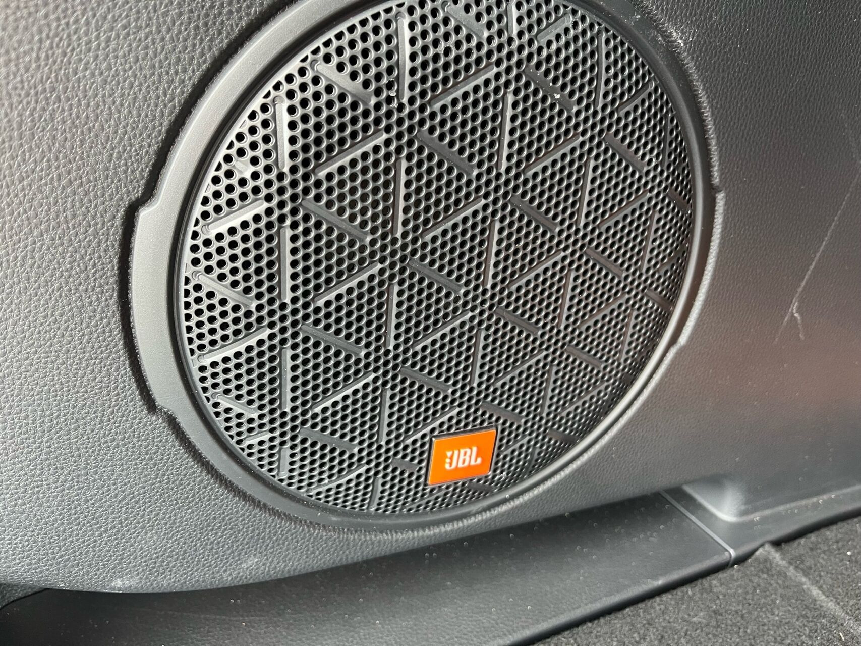 Grå Toyota RAV4 Plug-in fra 2023