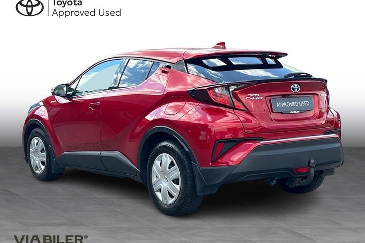 Rød Toyota C-HR fra 2020