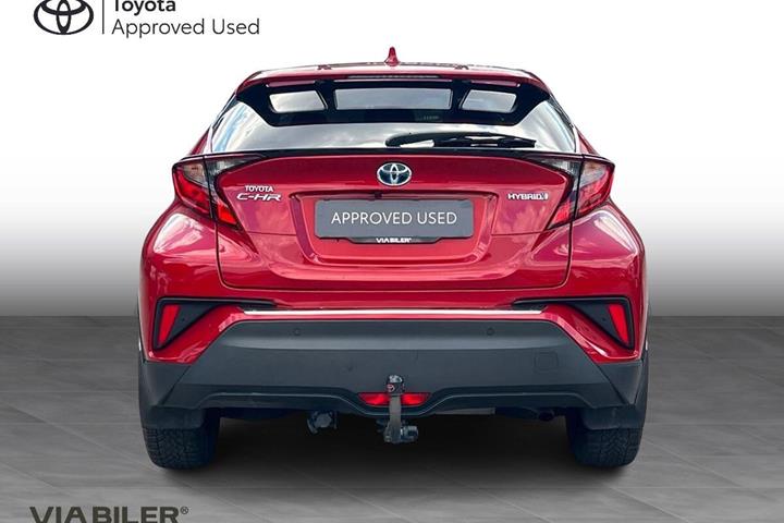 Rød Toyota C-HR fra 2020