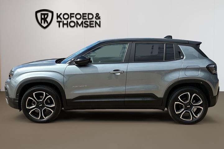 Beige Jeep Avenger fra 2025