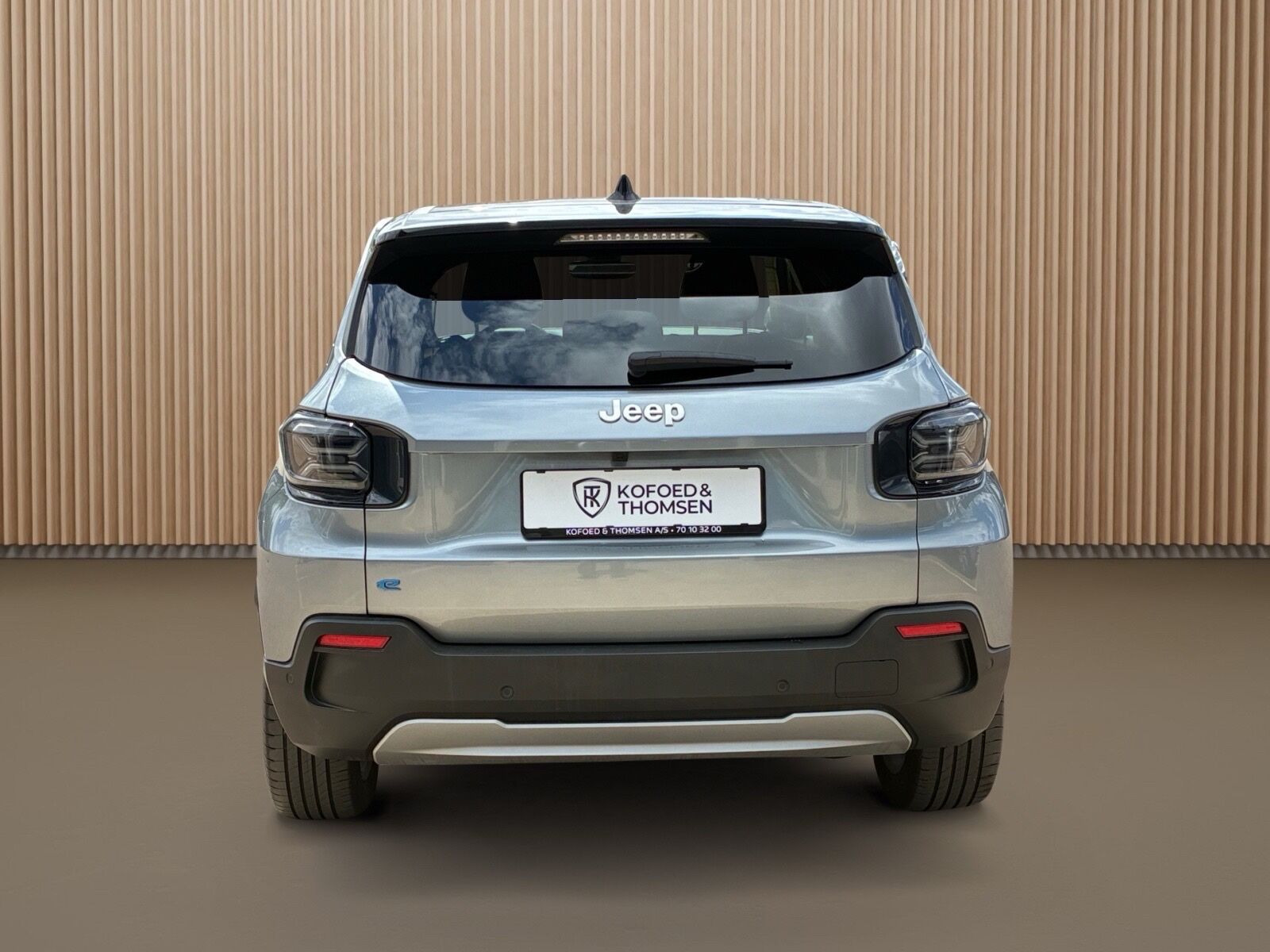 Beige Jeep Avenger fra 2025