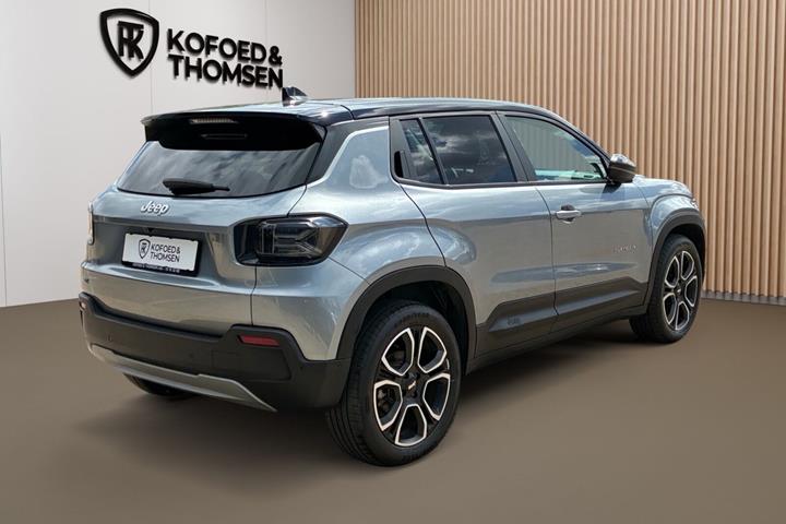 Beige Jeep Avenger fra 2025