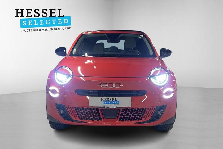 Orange Fiat 600e fra 2025