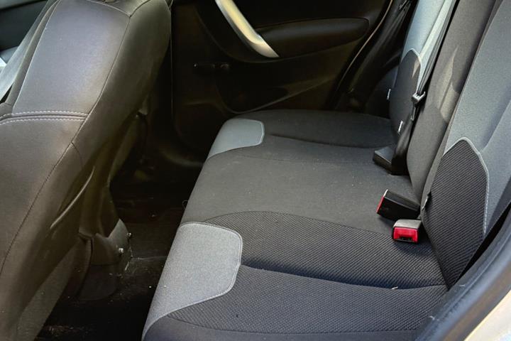 Sølv Citroën C3 fra 2012