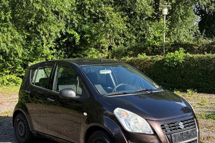 Brun Suzuki Splash fra 2012