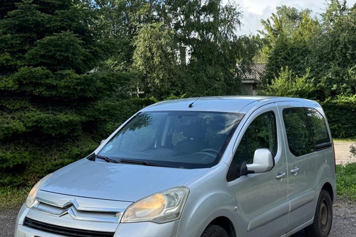 Sølv Citroën Berlingo fra 2010
