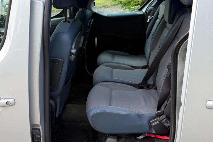 Sølv Citroën Berlingo fra 2010