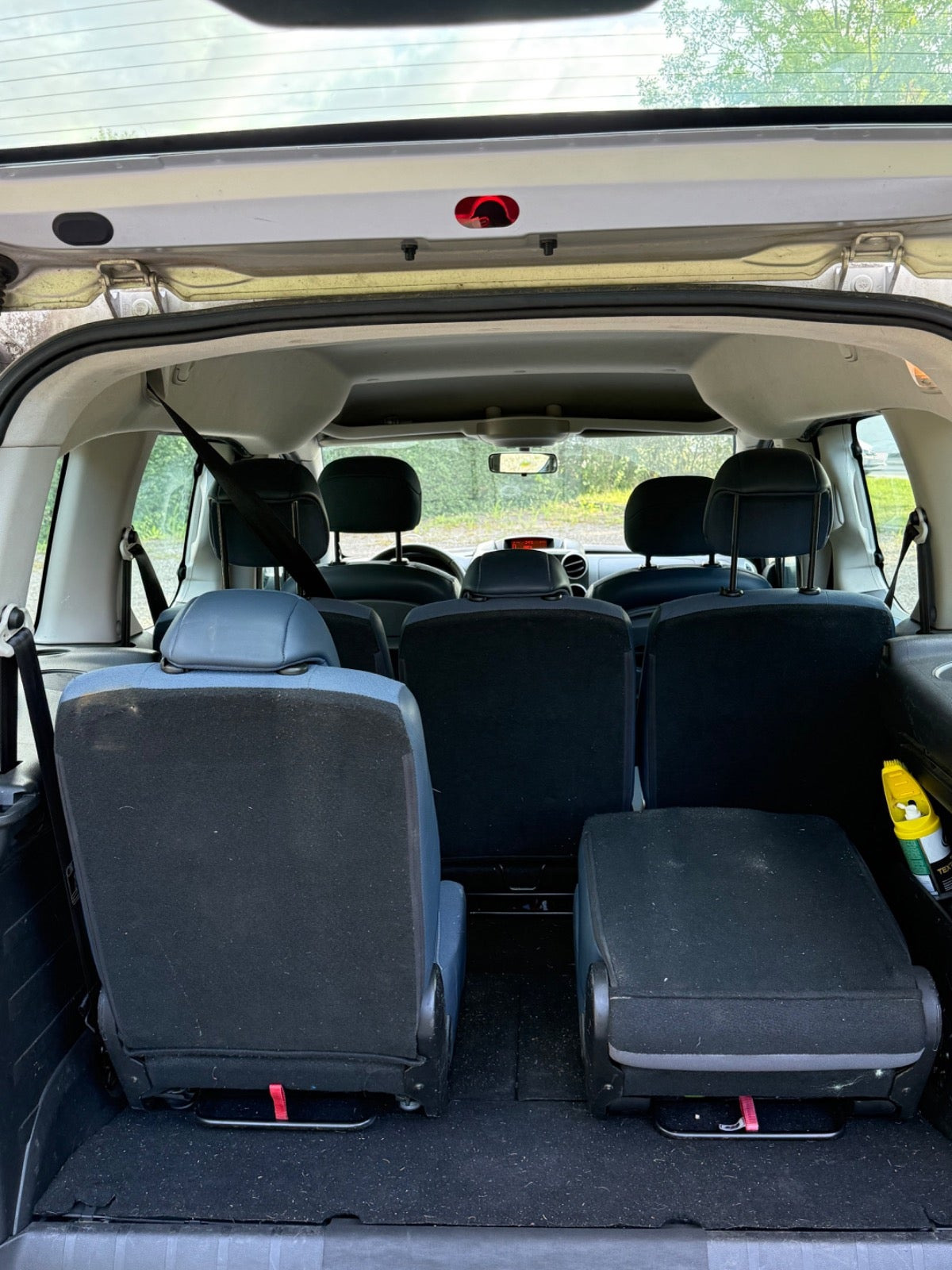 Sølv Citroën Berlingo fra 2010