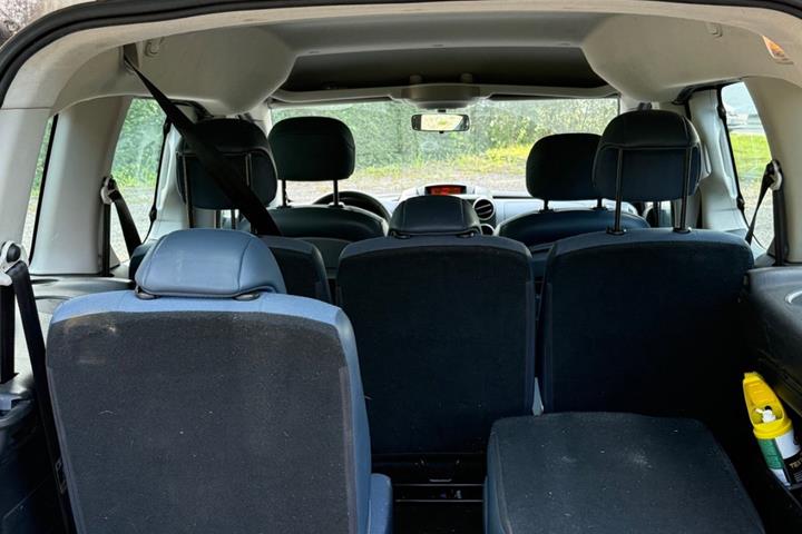 Sølv Citroën Berlingo fra 2010