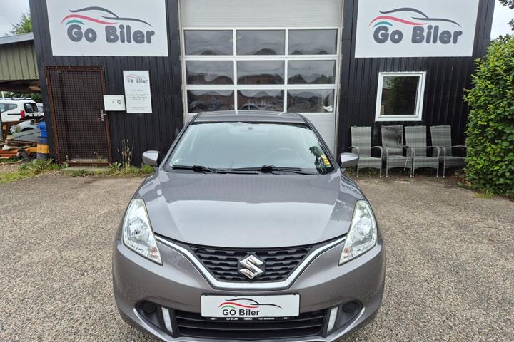 Grøn Suzuki Baleno fra 2016