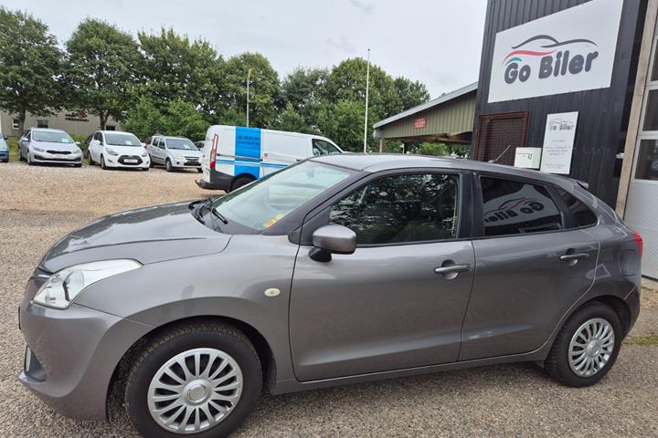 Grøn Suzuki Baleno fra 2016