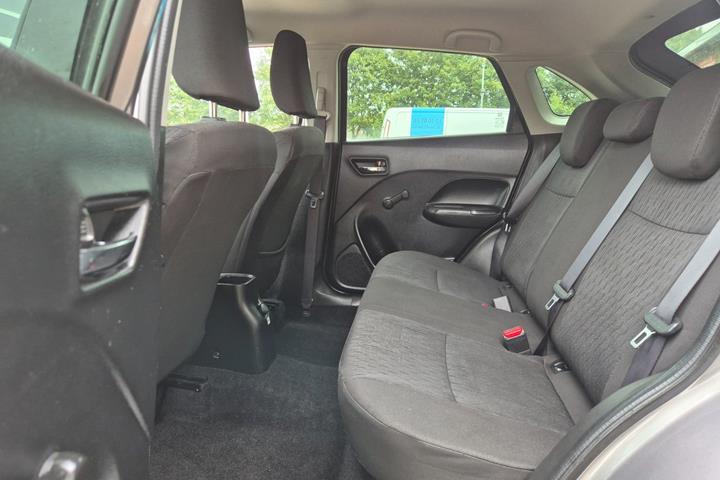 Grøn Suzuki Baleno fra 2016