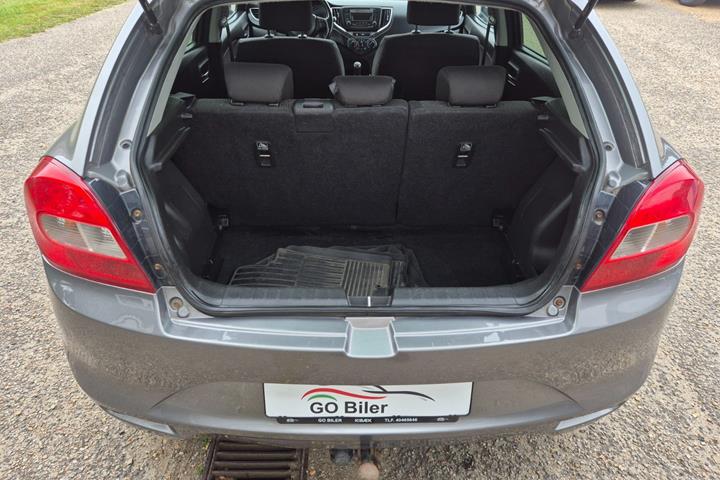 Grøn Suzuki Baleno fra 2016