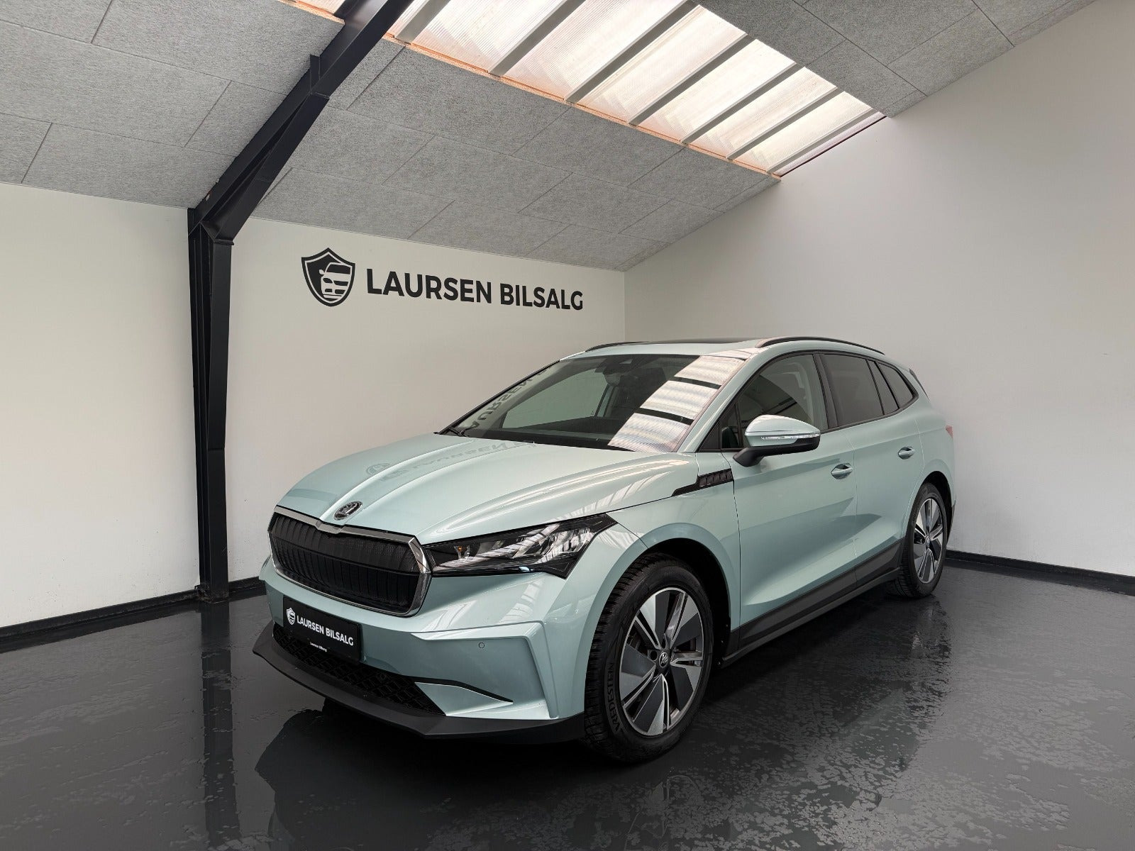 Blå Skoda Enyaq fra 2021