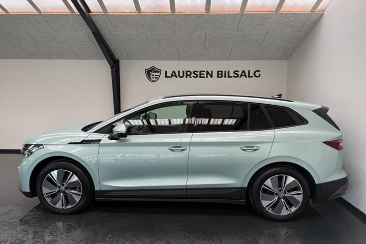 Blå Skoda Enyaq fra 2021