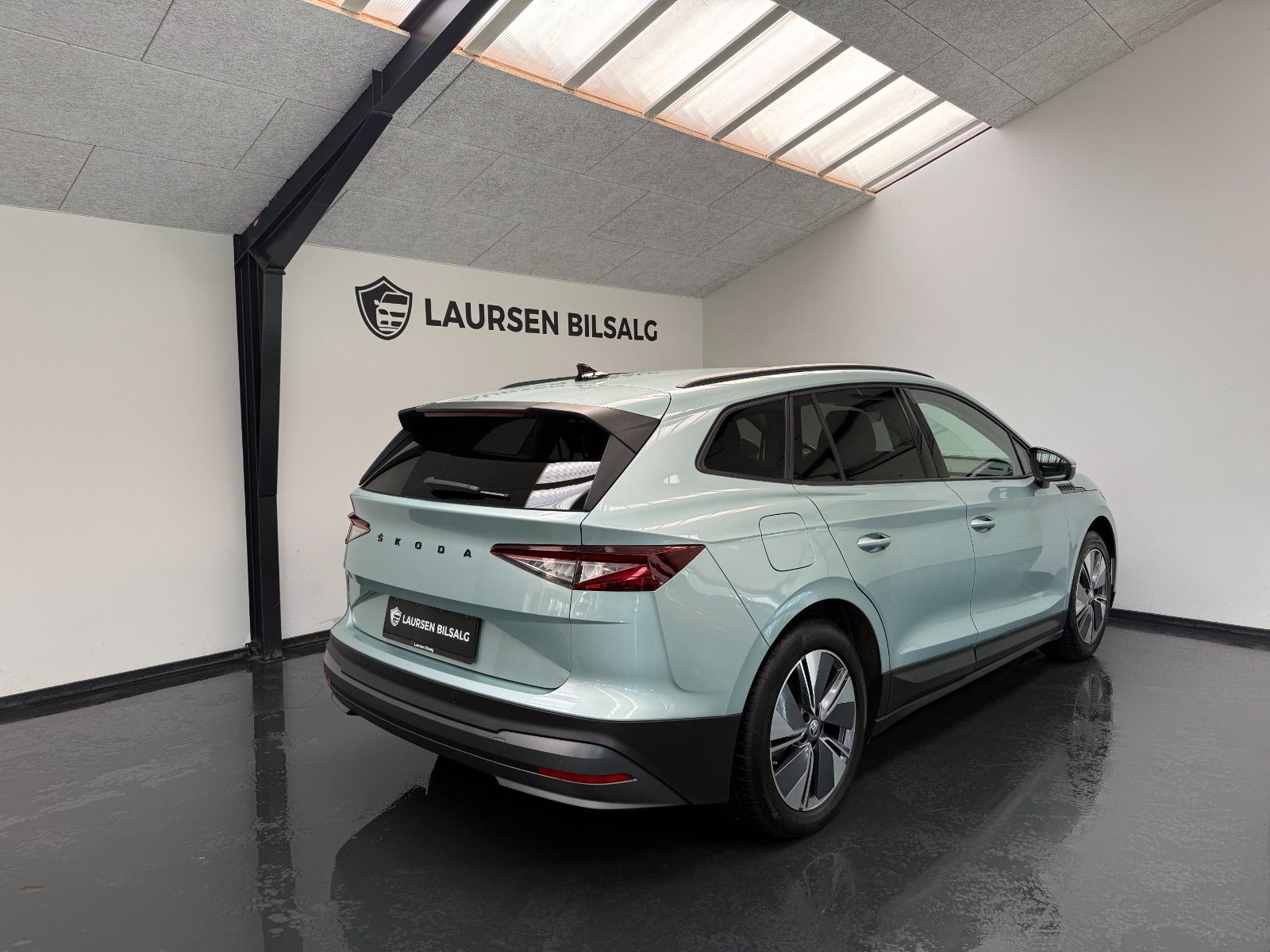 Blå Skoda Enyaq fra 2021