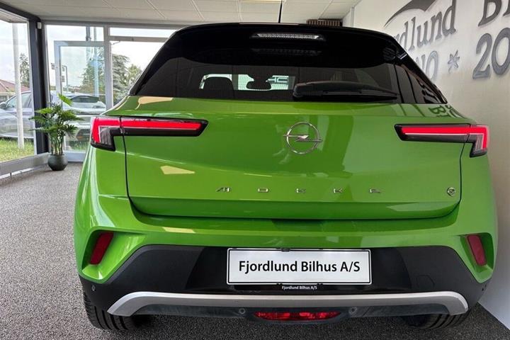 Grøn Opel Mokka-e fra 2022