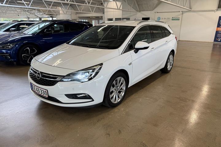 Hvid Opel Astra fra 2016