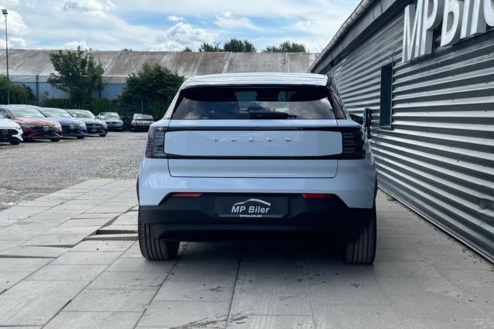 Blå Volvo EX30 fra 2025