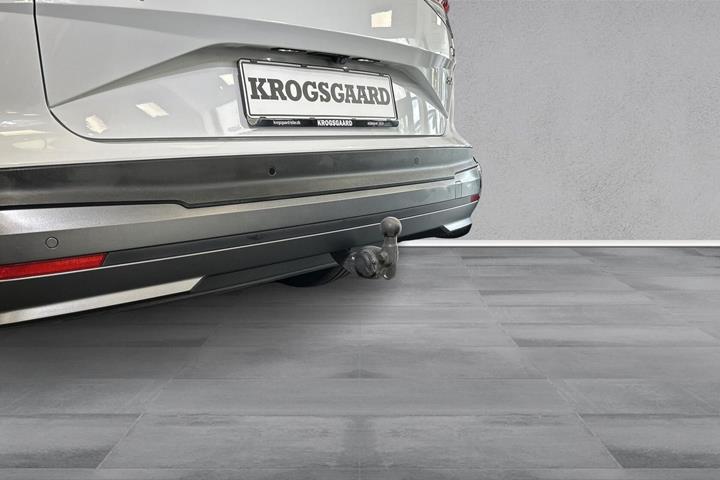 Hvid Skoda Enyaq fra 2022