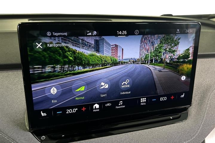 Hvid Skoda Enyaq fra 2022