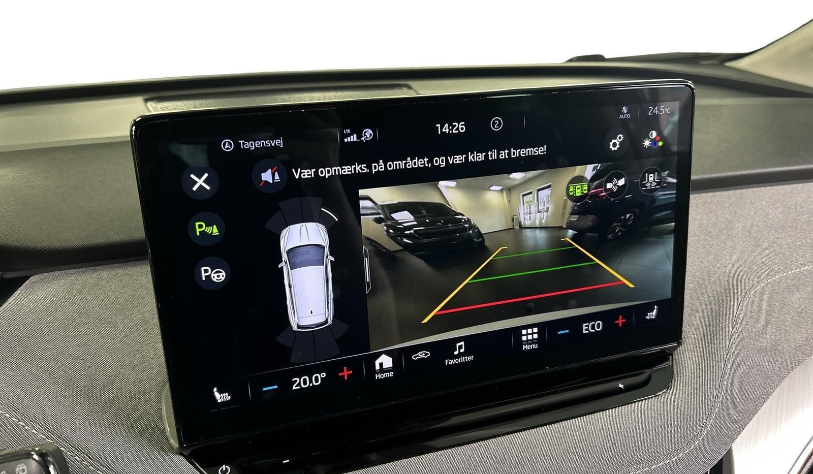 Hvid Skoda Enyaq fra 2022
