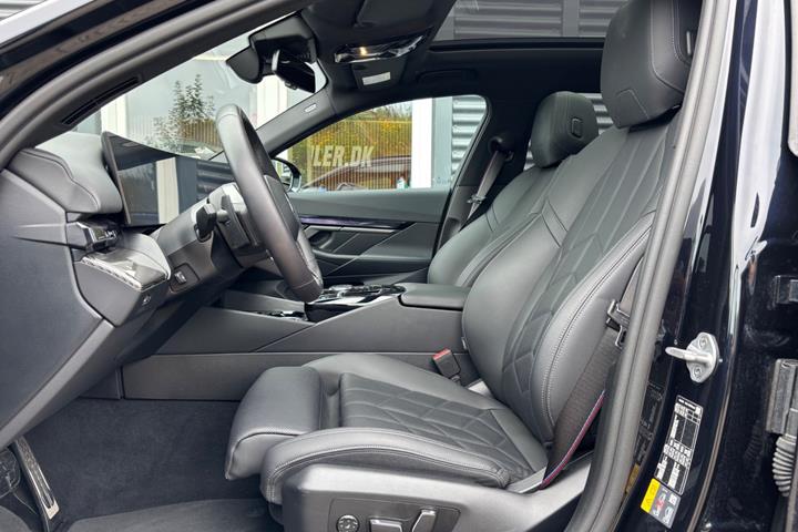 Sort BMW i5 fra 2025