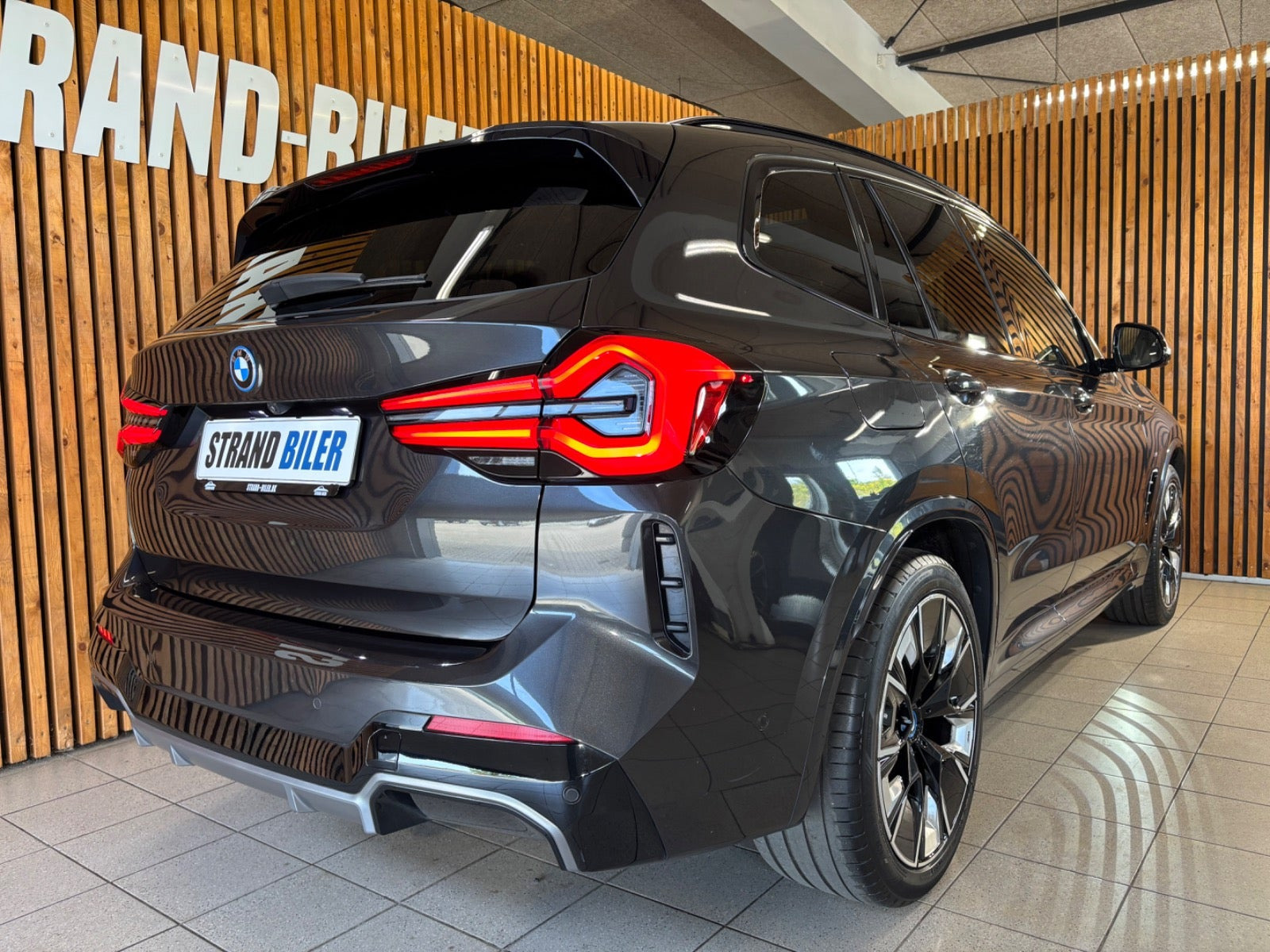 BMW iX3 Charged Plus M-Sport