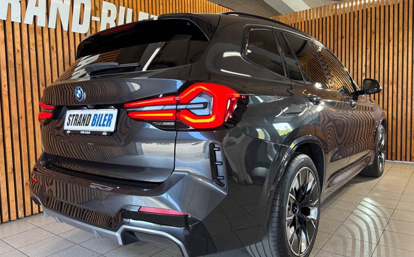 BMW iX3 Charged Plus M-Sport