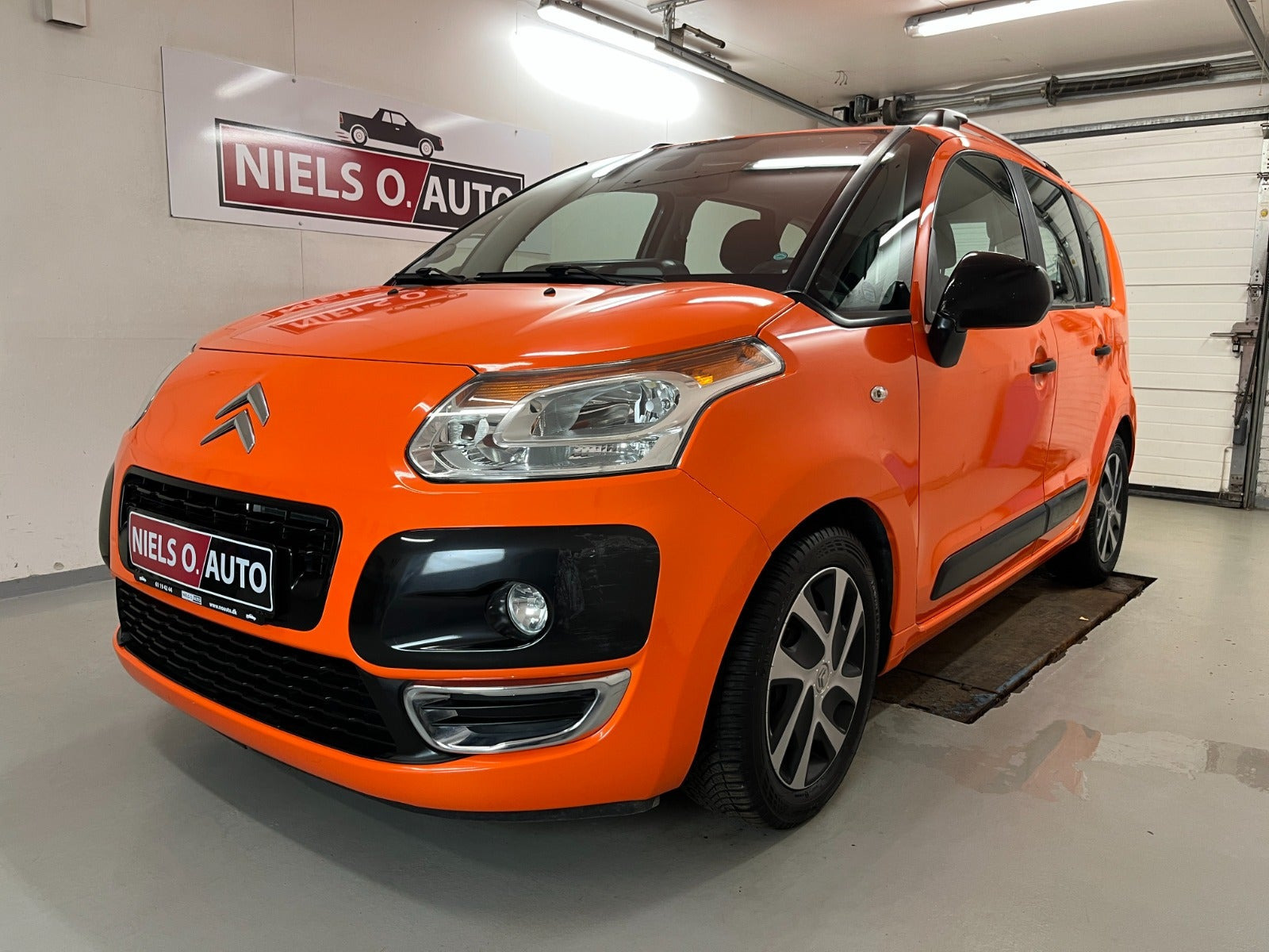 Orange Citroën C3 Picasso fra 2012