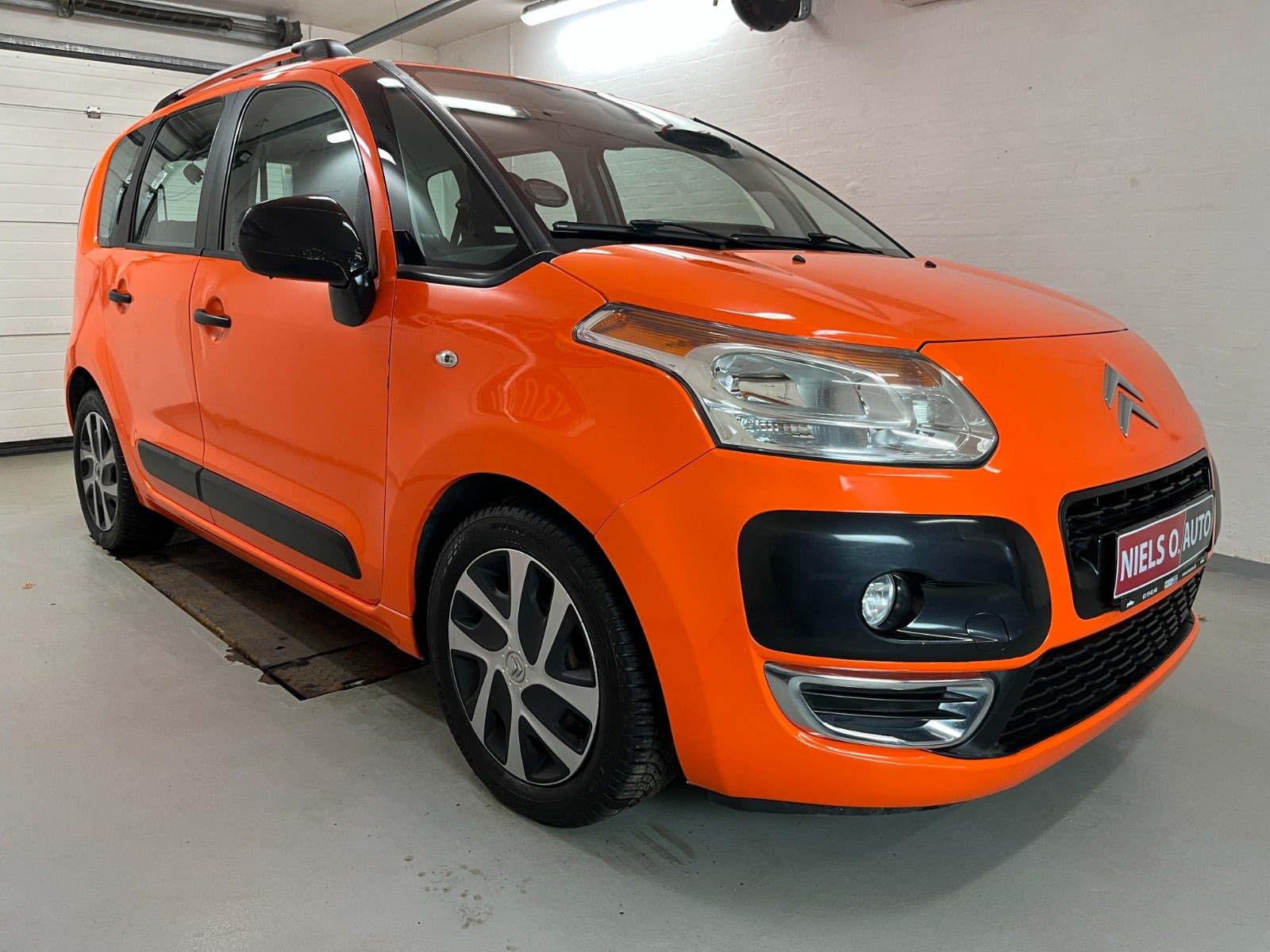 Orange Citroën C3 Picasso fra 2012