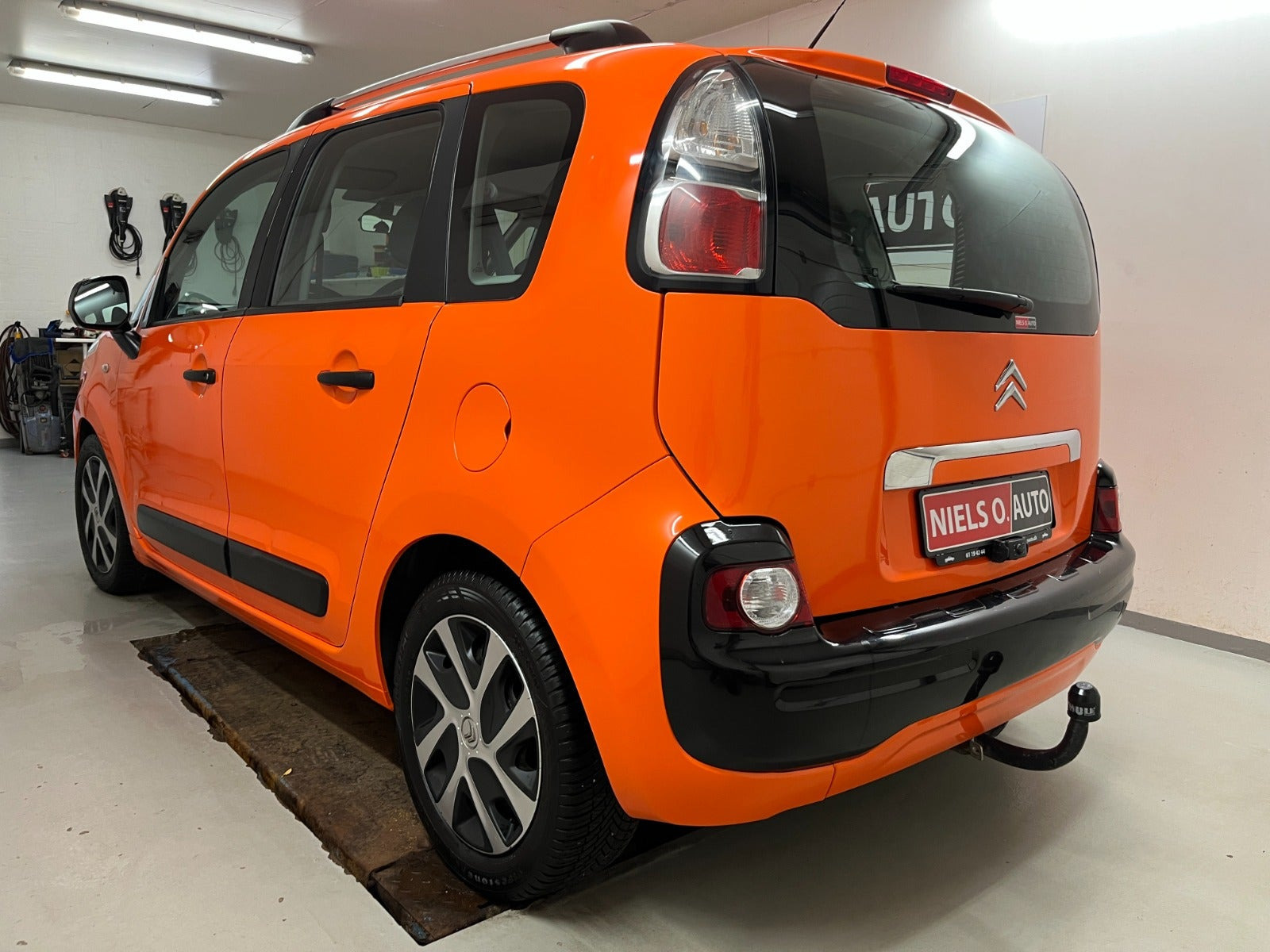 Orange Citroën C3 Picasso fra 2012