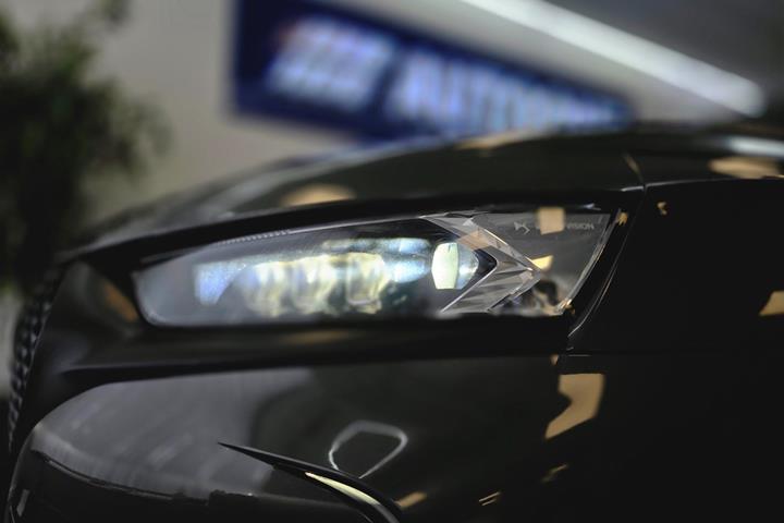 Grå DS DS 7 CrossBack fra 2018