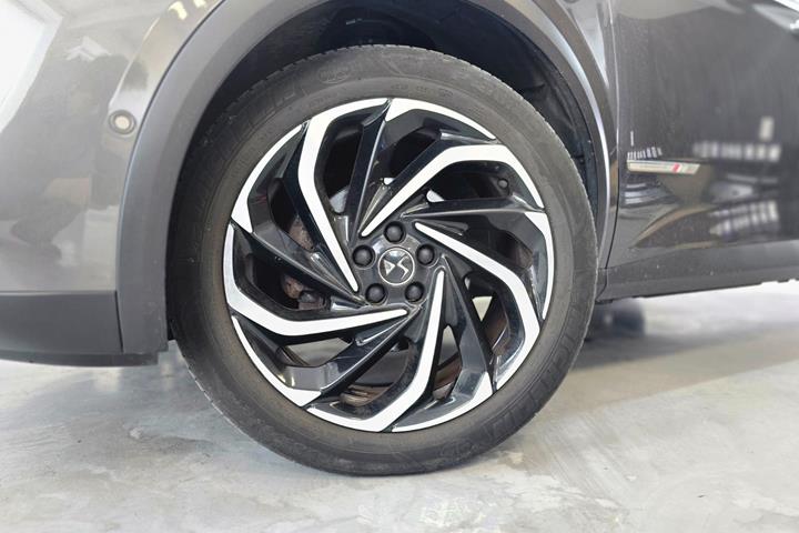 Grå DS DS 7 CrossBack fra 2018