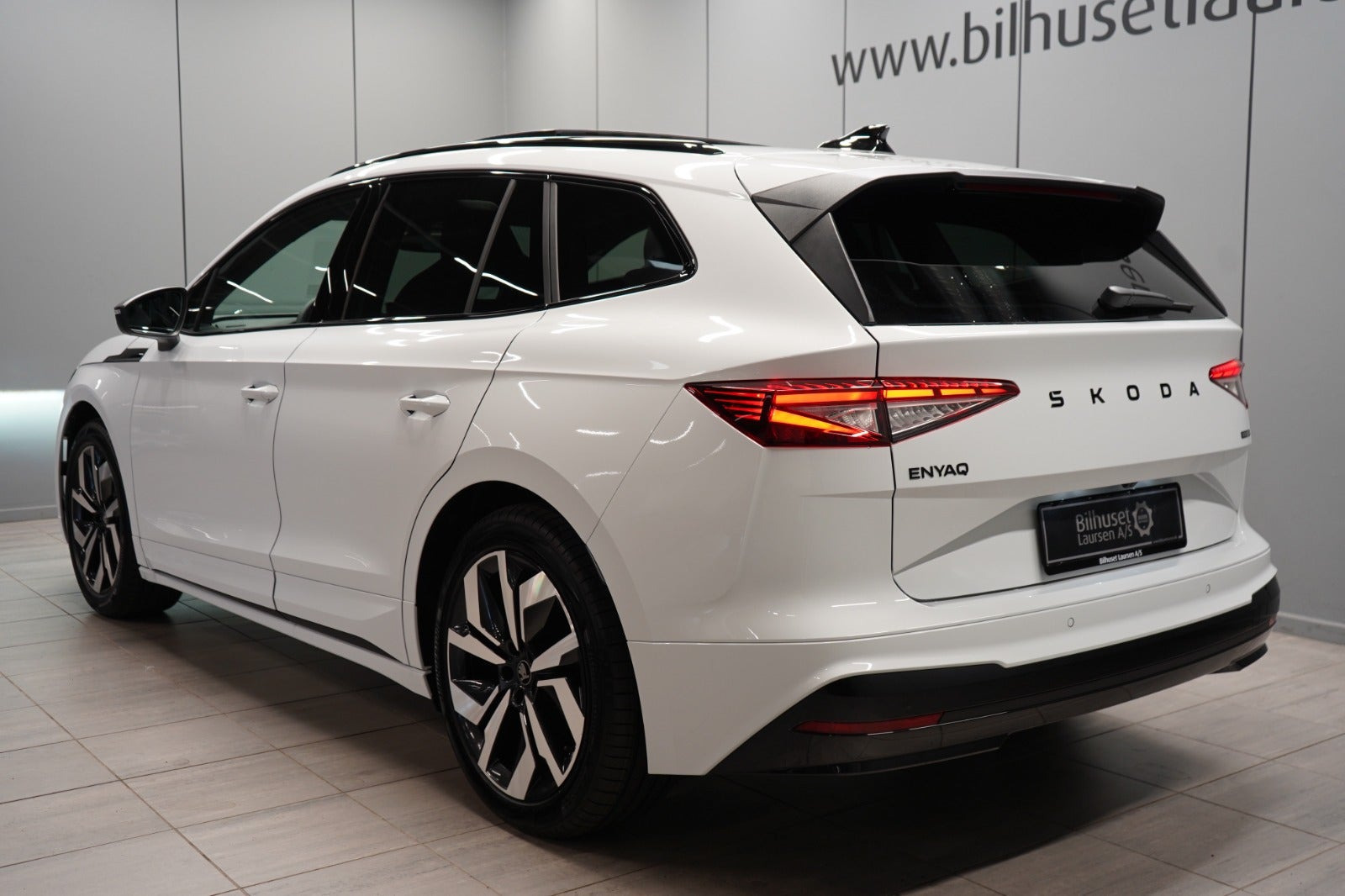 Hvid Skoda Enyaq fra 2027