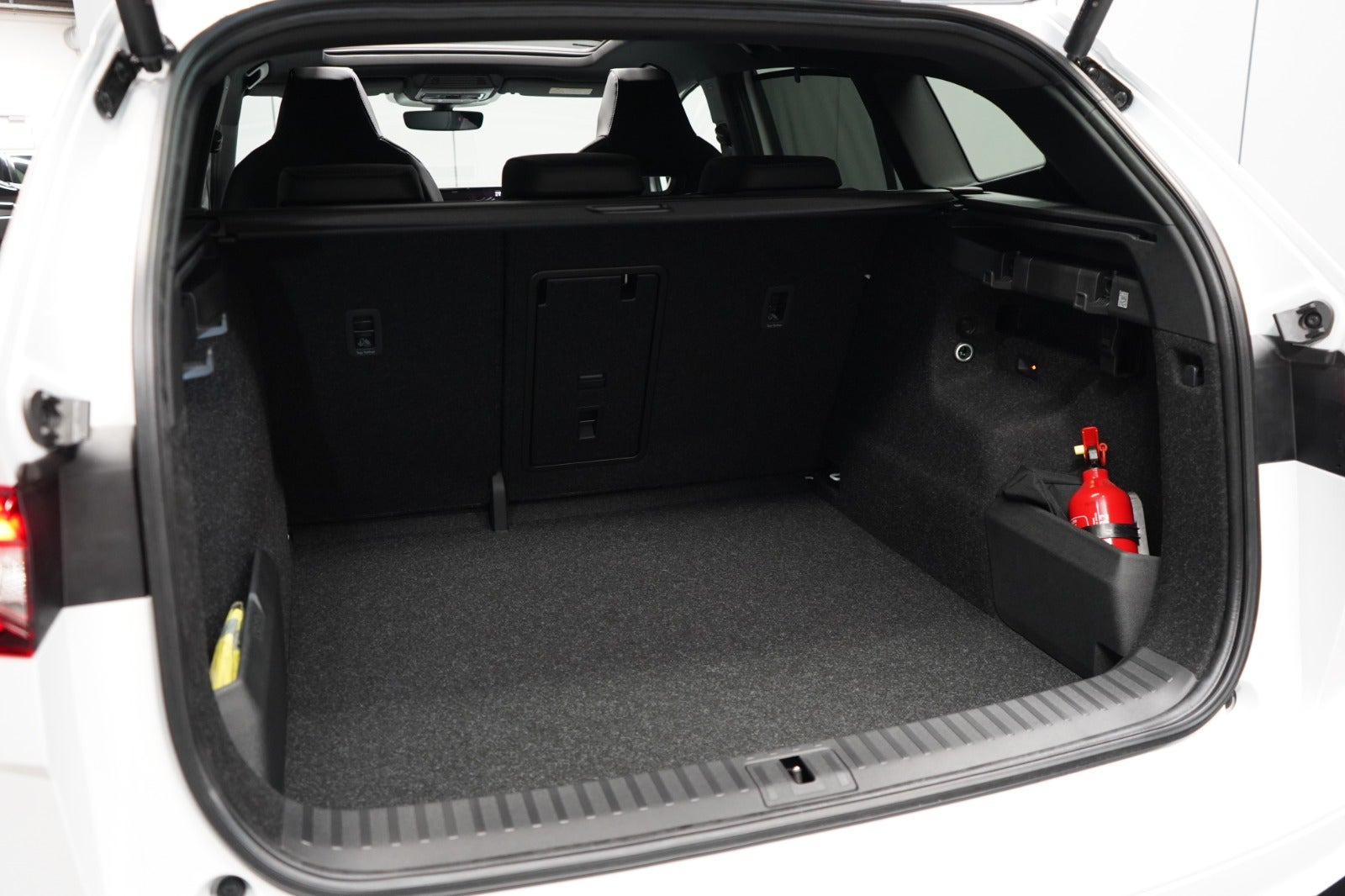 Hvid Skoda Enyaq fra 2027
