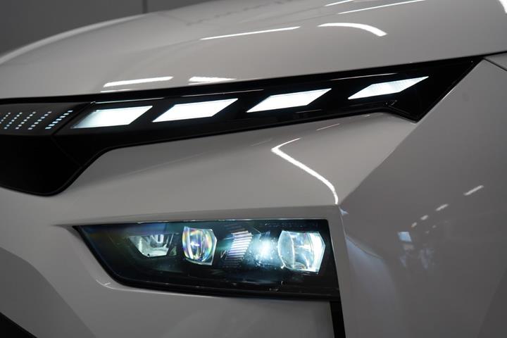 Hvid Skoda Enyaq fra 2027