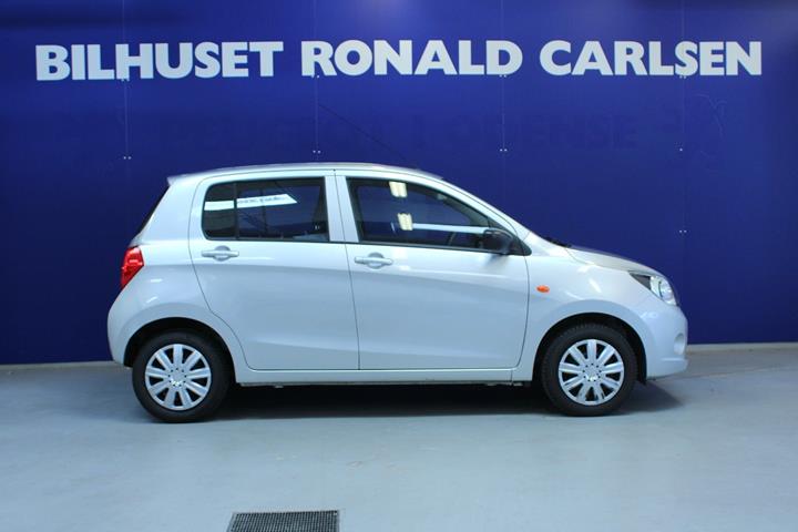Sølv Suzuki Celerio fra 2015