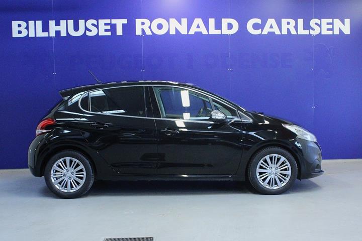 Sort Peugeot 208 fra 2019