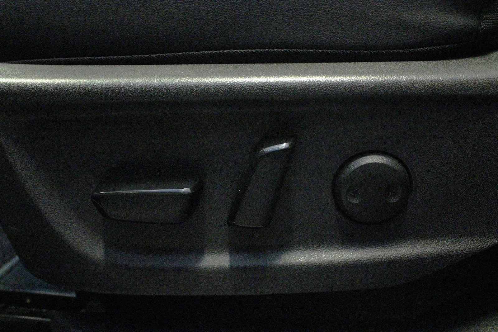 Grå Nissan Ariya fra 2024