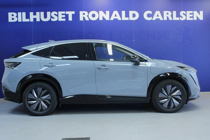 Grå Nissan Ariya fra 2024