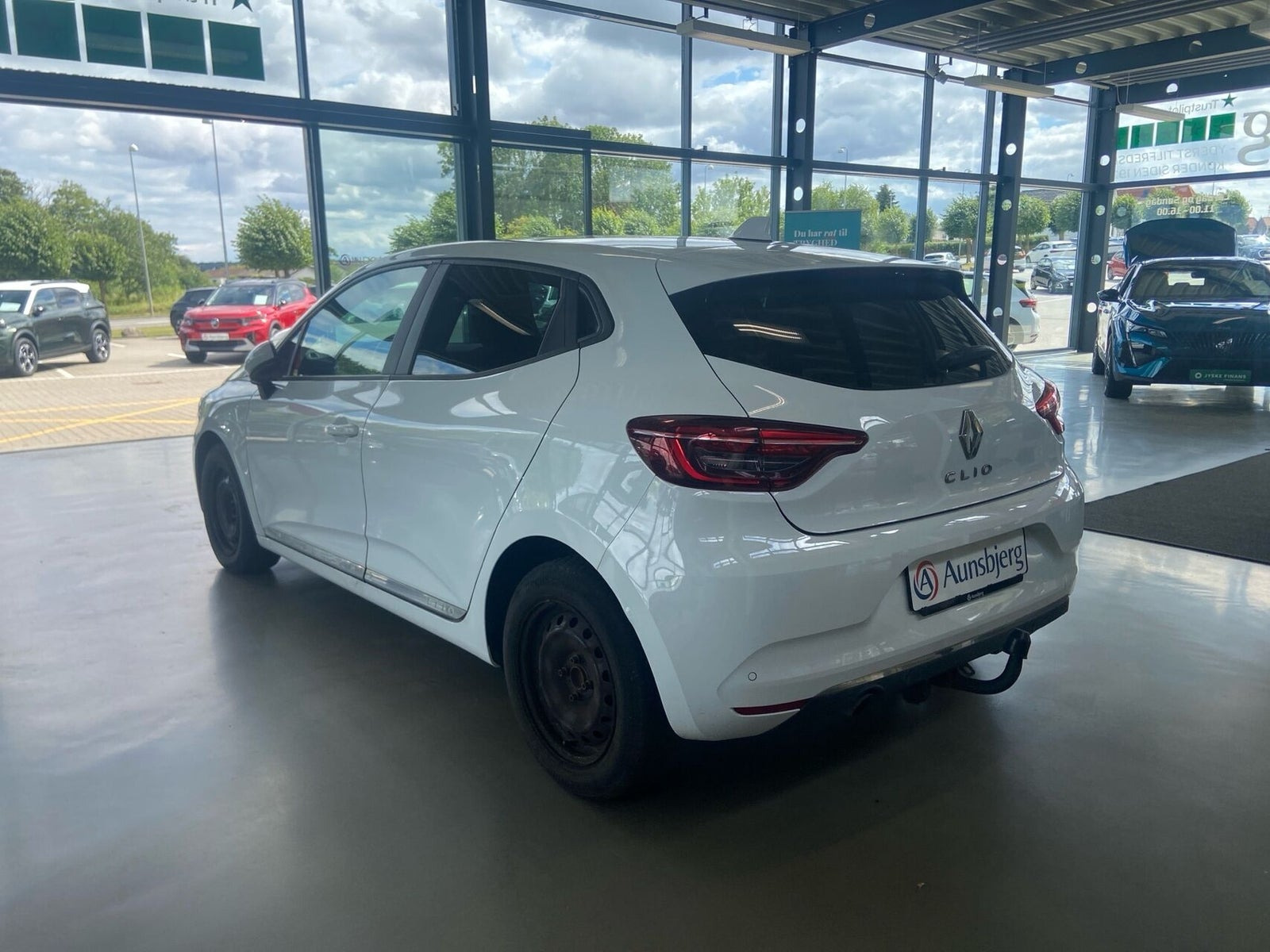 Hvid Renault Clio V fra 2020