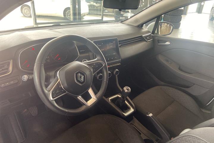 Hvid Renault Clio V fra 2020