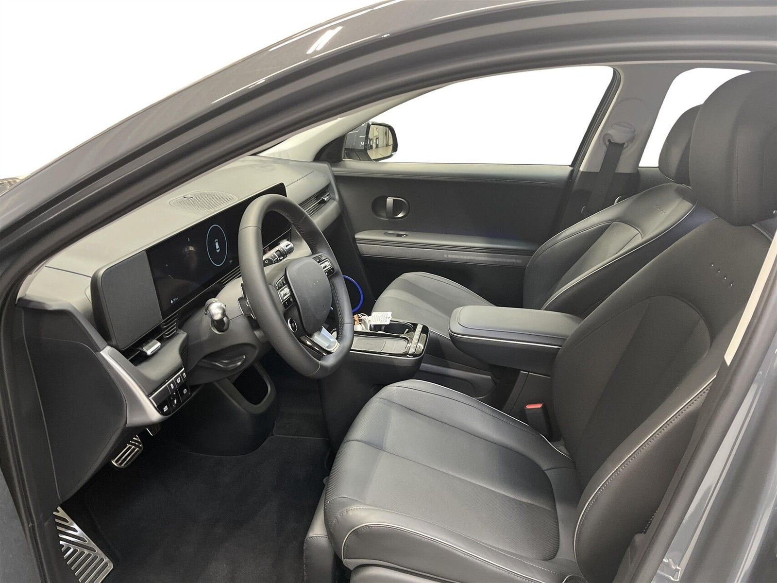 Grå Hyundai Ioniq 5 fra 2025
