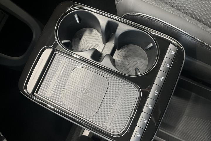 Grå Hyundai Ioniq 5 fra 2025