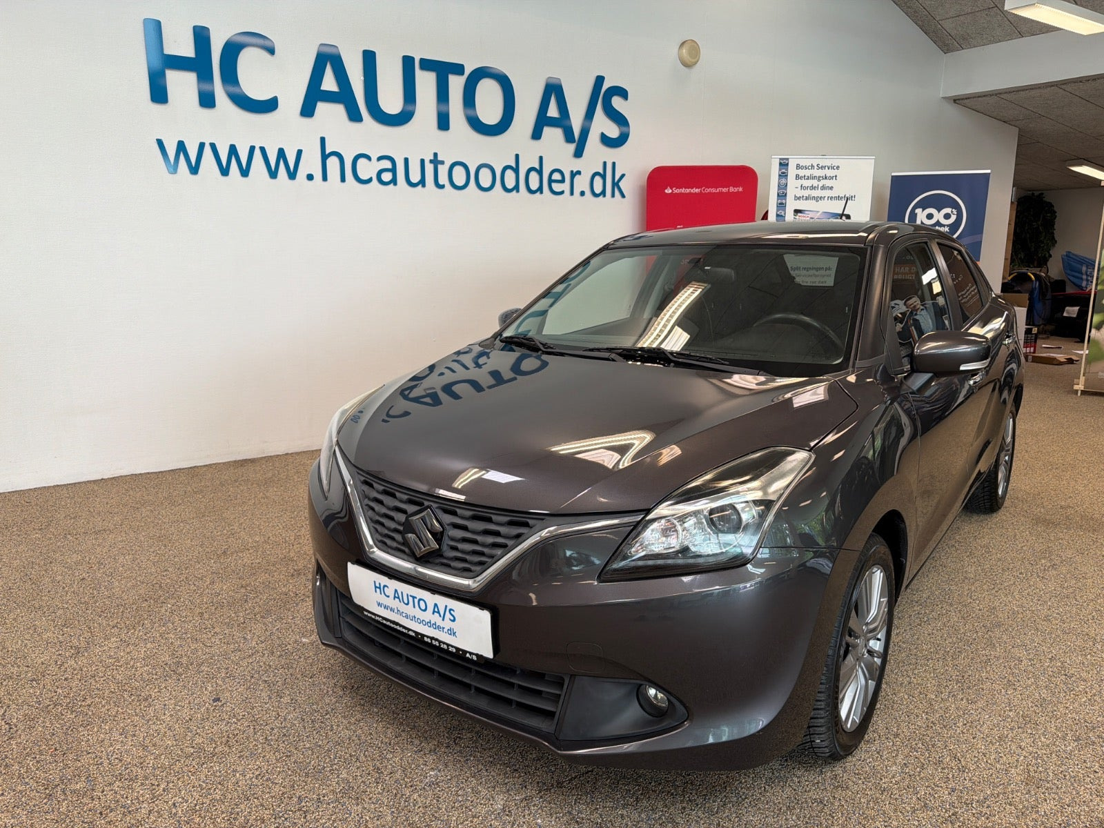 Grå Suzuki Baleno fra 2019
