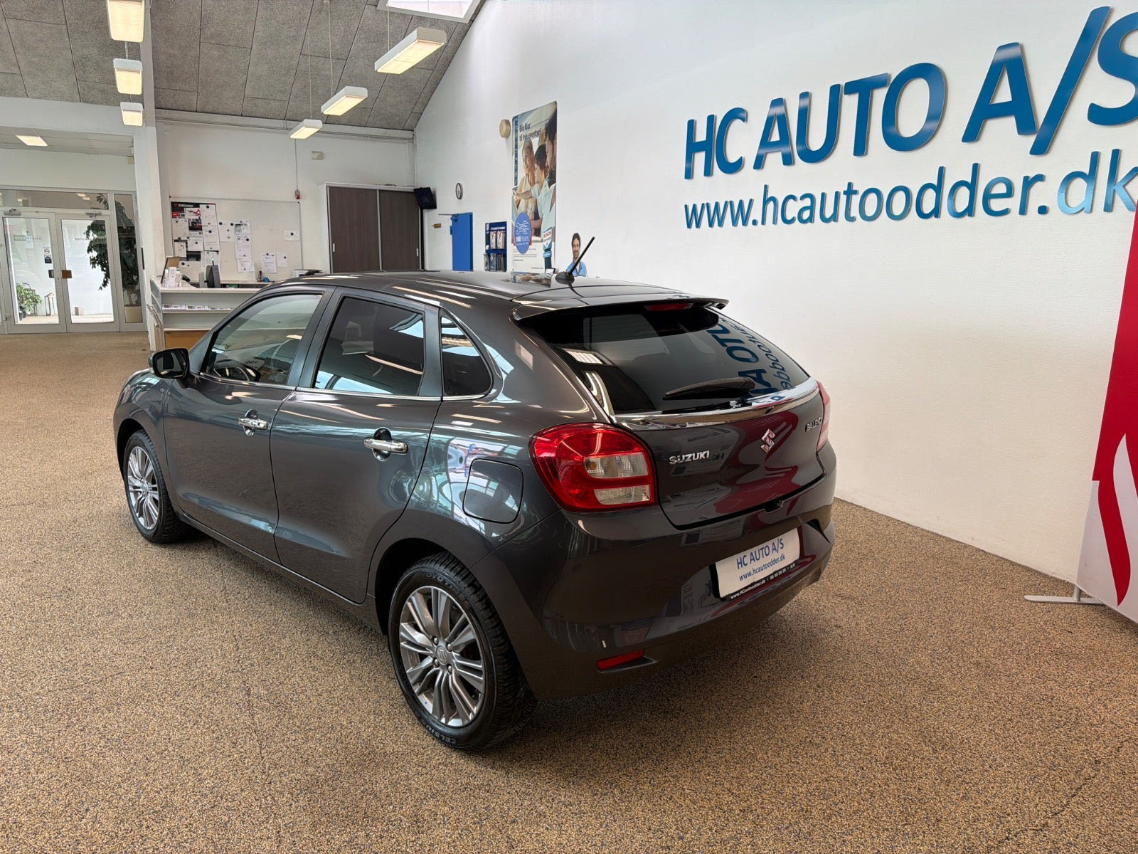 Grå Suzuki Baleno fra 2019