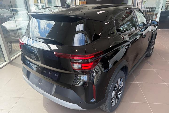 Rød Opel Frontera fra 2025