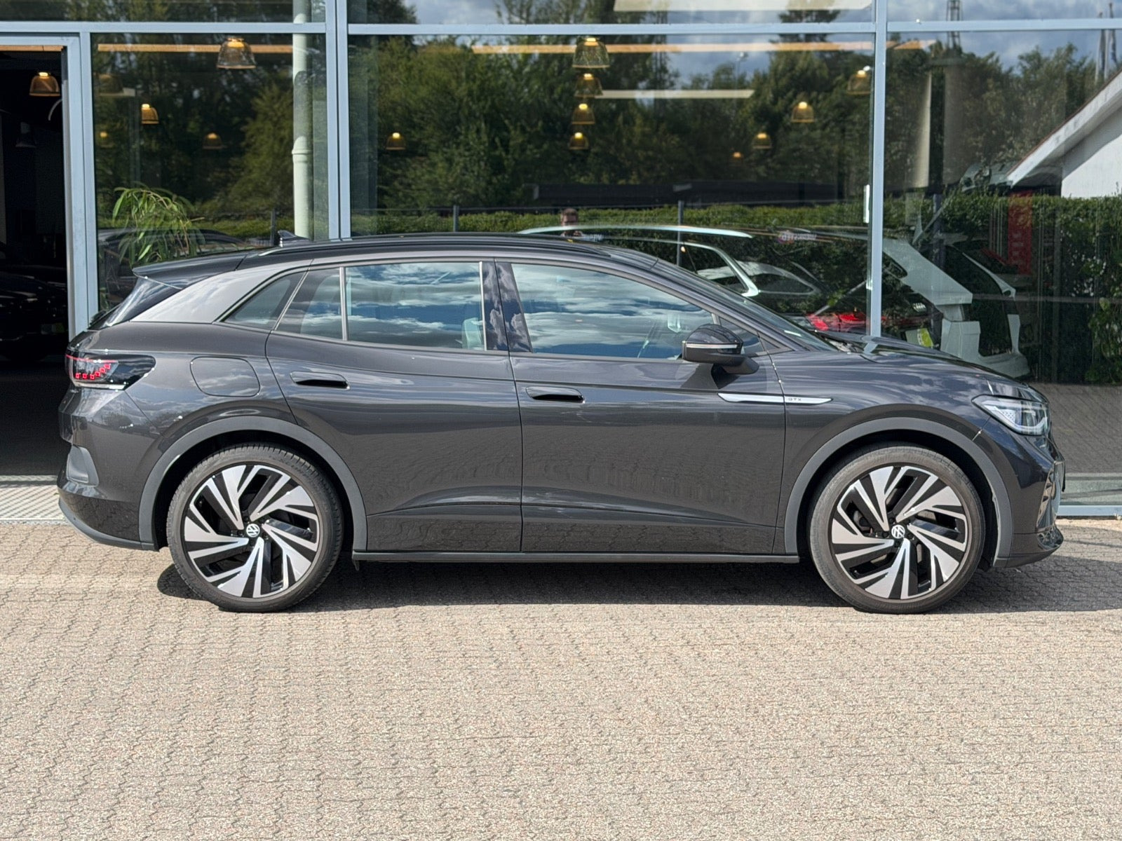 Grå VW ID.4 fra 2022