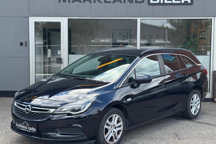 Sort Opel Astra fra 2019